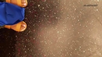 Candid Ebony Feet Up Close