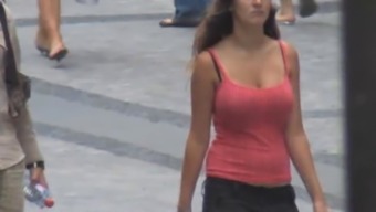Candid - Busty Bouncing Tits Vol 20