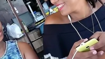 Garotas Olhando Pra Minha Piroca Na Banca De Cartela!