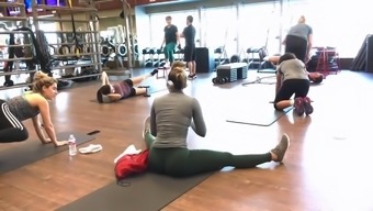 Candid- The Most Amazing Bubble Butt In Leggings Ever