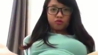 Asian Singer Meutia Amanda Leaked