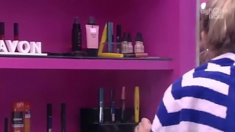 Viih Tube Gostosa Pagando Peitinho