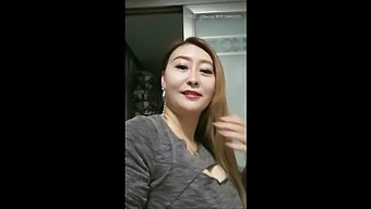 Chinese Mature Mom-1