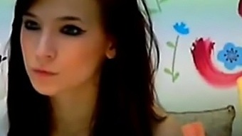 Gorgeous Amateur Facebook Babe Anal On Webcam