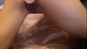 Huge Pussy Camgirl Fisting And Huge Dildo