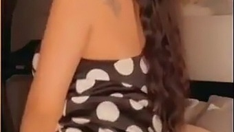 Arab Hot Shemale Show Her Hot Body And Cumming