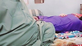 Punjabi Wife Fucked On New Year Night With Clear Hindi Audio