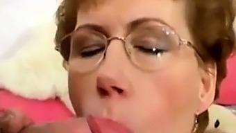 Madame Aime Sucer La Bite