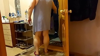 Jerking Off With A Sex Toy To A Courier