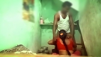 Tamil Aunty Cheating On Uncle In Bathroom
