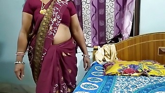 Vandana'S Wild Cowgirl And Doggy Style Fucking In Saree With Colleague