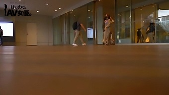 0001589_巨乳の日本人女性がグラインド騎乗位する筆下ろしセックス