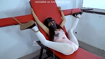 Chinese Bondage Bdsm: Fucking In A Bondage Setting