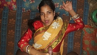 Desi Housewife Fucks Man In A Hot Indian Session